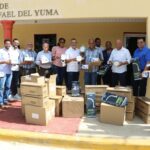 AUTORIDADES DE SAN RAFAEL DE YUMA Y BOCA DE YUMA RECIBEN DONACION DE LAMPARAS PARA EL ALUMBRADO PUBLICO A TRAVES DEL GRUPO PUNTA CANA.