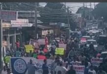 Miles de Personas Protestan en Marcha Pacífica en la Comunidad de Bávaro en Reclamo a las Malas Ejecutorias de la Actual Dirección Distrital de Verón.