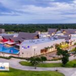 BUENAS NOTICIAS! Grupo Punta Cana Anuncia a la Ciudadanía Y la Comunidad de Verón la Colocación de un Moderno Sistema Distribuidor de Tráfico Frente a Blue Mall Punta Cana (semáforo)