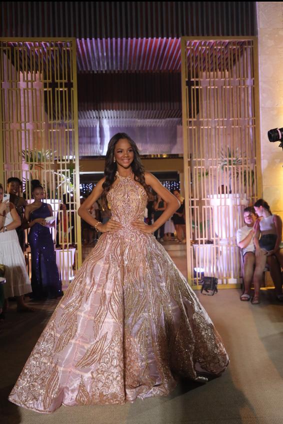 "Es un gran honor y orgullo representar a mi país internacionalmente, como reina Miss Mundo Latino Pre-Teen y poner nuestra bandera y cultura por todo lo alto", externó entusiasmada la nueva reina.