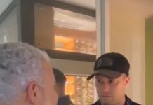 El comunicador Fernando Placeres arriesgó su vida al actual de mediador de la entrega este viernes a las autoridades del presunto cabecilla Banda que asaltó Banco Popular Sto. Dgo.