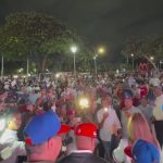 La alcaldesa de Santo Domingo, reúne a mas 10,000 fanáticos del baseball con una actividad de grandes ligas en el Malecón «DOMINICANOS Y YA»
